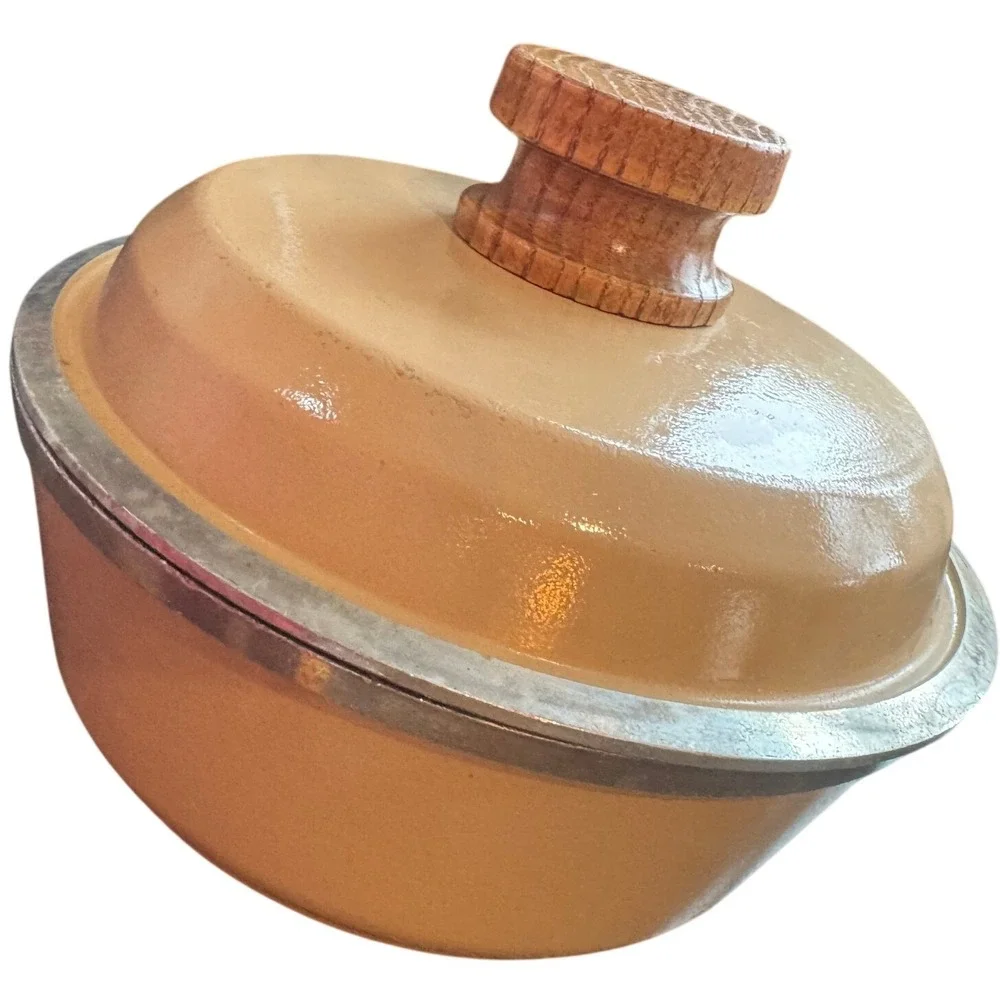 Vintage Club Aluminum small‎ Saucepan Lid Beige Enamel Wood Handle MCM Cookware